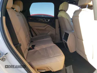 2019 Porsche Cayenne S z VIN WP1AB2AY0KDA65357, wystawiony jako Copart lot #88664425 z przebiegiem 54 087 mil mil oraz Szkoda całkowita • Salvage title. Historia ofert i sprzedaży dostępna na DreamBid. Obrazek 11.