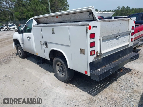 2009 GMC Sierra 2500HD z VIN 1GDHC44K49F172342, wystawiony jako IAAI lot #42172314 z przebiegiem 372 877 mil mil oraz . Historia ofert i sprzedaży dostępna na DreamBid. Obrazek 3.
