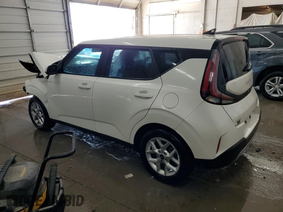 2025 Kia Soul LX with VIN KNDJ23AU8S7926271, listed as a Copart auction lot 52948885 with 10,551 mi miles and Salvage Title. Bid and sale history available at carsss.com. Image 2.