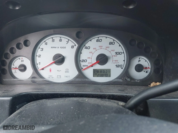2004 Ford Escape XLT with VIN 1FMCU03114KA54144, listed as a IAAI auction lot 41908703 with 238,791 mi miles. Bid and sale history available at carsss.com. Image 7.