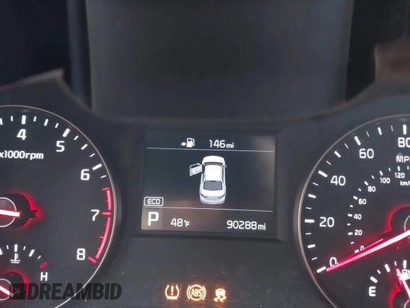 2017 Kia Cadenza Premium with VIN KNALC4J13H5063401, listed as a IAAI auction lot 41814956 with 90,288 mi miles. Bid and sale history available at carsss.com. Image 15.