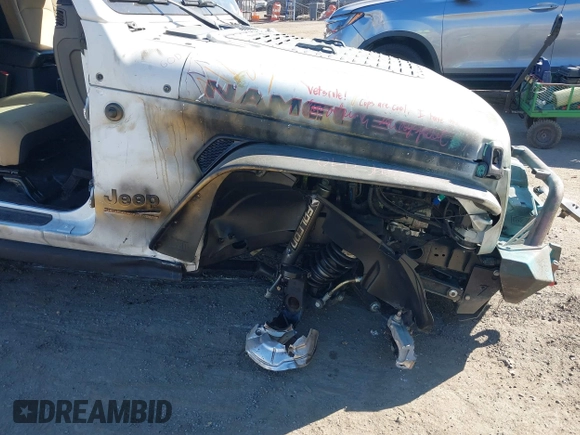 2020 Jeep Gladiator Sport S with VIN 1C6HJTAG3LL109494, listed as a IAAI auction lot 40677949 with 52,079 mi miles and . Bid and sale history available at DreamBid. Image 6.