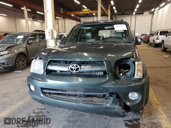 2006 Toyota Sequoia SR5 with VIN 5TDBT44A16S262643, listed as a IAAI auction lot 41658275 with 403,034 mi miles and . Bid and sale history available at DreamBid. Image 13.