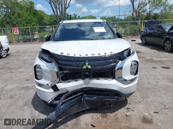 2022 Mitsubishi Outlander SE z VIN JA4J3UA85NZ055855, wystawiony jako IAAI lot #42020874 z przebiegiem 37 756 mil mil oraz . Historia ofert i sprzedaży dostępna na DreamBid. Obrazek 12.