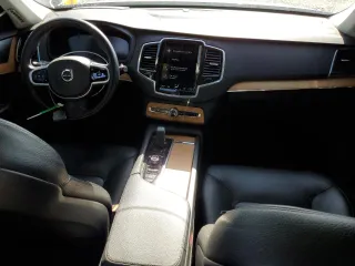 2021 Volvo XC90 Inscription Expression with VIN YV4BR00K8M1733412, listed as a Copart auction lot 53778423 with 32,363 mi miles. Bid and sale history available at carsss.com. Image 8.