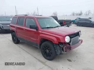 2016 Jeep Patriot Sport z VIN 1C4NJPBB1GD813098, wystawiony jako IAAI lot #41648955 z przebiegiem 101 358 mil mil oraz . Historia ofert i sprzedaży dostępna na DreamBid. Obrazek 1.