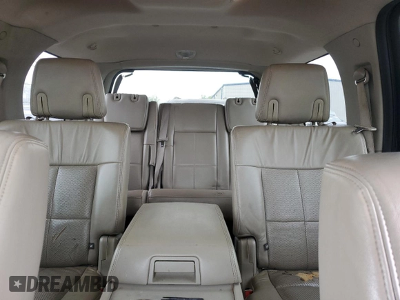 2011 Lincoln Navigator with VIN 5LMJJ2J5XBEJ04548, listed as a Copart auction lot 52440525 with 266,999 mi miles and Salvage title. Bid and sale history available at DreamBid. Image 10.