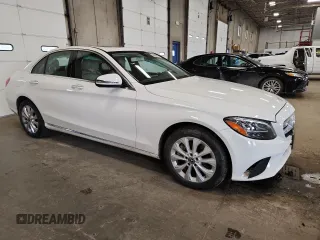 2019 Mercedes-Benz C 300 with VIN 55SWF8EB4KU301052, listed as a Copart auction lot 58484355 with 52,917 mi miles and Salvage title. Bid and sale history available at DreamBid. Image 4.