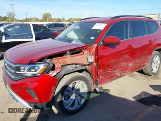 2022 Volkswagen Atlas 3.6L V6 SE w/Technology with VIN 1V2HR2CA3NC536146, listed as a IAAI auction lot 41090757 with 30,488 mi miles. Bid and sale history available at carsss.com. Image 2.