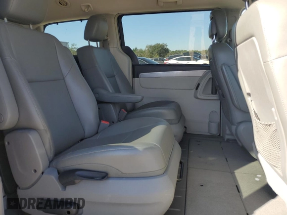 2014 Volkswagen Routan SE with VIN 2C4RVABG9ER135273, listed as a Copart auction lot 45343575 with 94,528 mi miles and Salvage title. Bid and sale history available at DreamBid. Image 11.