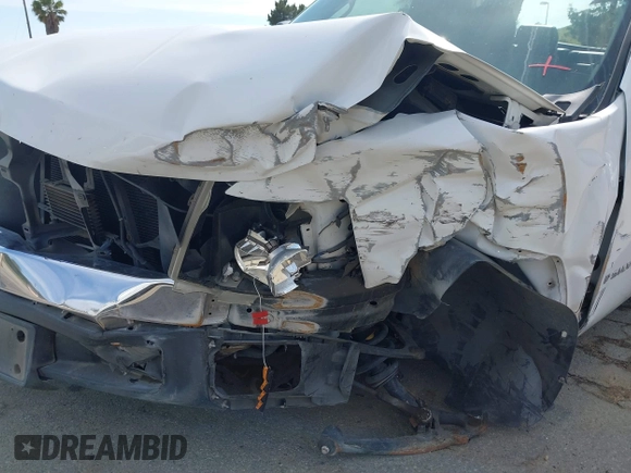 2007 Chevrolet Silverado 1500 1LT with VIN 2GCEC13J471517260, listed as a IAAI auction lot 39369498 with 183,703 mi miles and . Bid and sale history available at DreamBid. Image 6.