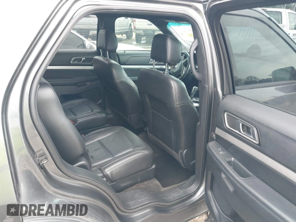 2017 Ford Explorer XLT with VIN 1FM5K7D84HGA75050, listed as a IAAI auction lot 39277027 with 131,413 mi miles and . Bid and sale history available at carsss.com. Image 8.