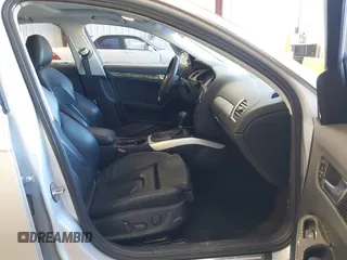 2012 Audi A4 Premium Plus z VIN WAUEFAFL8CN017631, wystawiony jako IAAI lot #41689344 z przebiegiem 170 838 mil mil oraz . Historia ofert i sprzedaży dostępna na DreamBid. Obrazek 5.