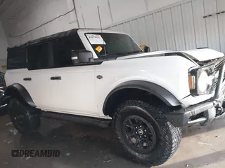 2022 Ford Bronco with VIN 1FMEE5DP0NLB52759, listed as a IAAI auction lot 41079932 with 46,503 mi miles. Bid and sale history available at carsss.com. Image 13.