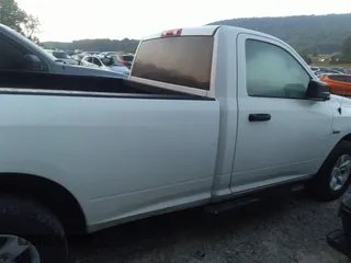 2019 Ram 1500 Tradesman с VIN 3C6JR7DT1KG585748, выставлен на аукционе IAAI как лот 42388256 с пробегом 161 573 миль миль и . История ставок и продаж доступна на DreamBid. Изображение 14.