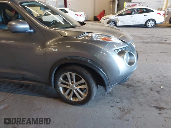 2014 Nissan Juke S with VIN JN8AF5MV3ET360332, listed as a IAAI auction lot 41560623 with 58,040 mi miles. Bid and sale history available at carsss.com. Image 12.