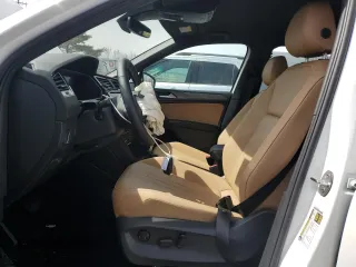 2024 Volkswagen Tiguan SE with VIN 3VV3B7AX8RM170856, listed as a Copart auction lot 51723495 with 3,246 mi miles and Clean title. Bid and sale history available at DreamBid. Image 7.