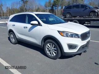 2018 Kia Sorento LX with VIN 5XYPG4A37JG351171, listed as a IAAI auction lot 41748189 with 85,000 mi miles. Bid and sale history available at carsss.com. Image 1.