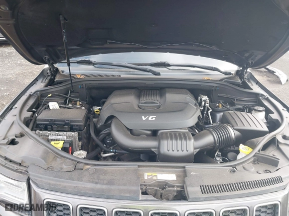 2014 Jeep Grand Cherokee Overland with VIN 1C4RJFCG5EC329377, listed as a IAAI auction lot 40822324 with 106,222 mi miles. Bid and sale history available at carsss.com. Image 10.