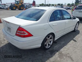 2007 Mercedes-Benz C 230 Sport z VIN WDBRF52H77F918808, wystawiony jako IAAI lot #41939637 z przebiegiem 137 538 mil mil oraz . Historia ofert i sprzedaży dostępna na DreamBid. Obrazek 4.