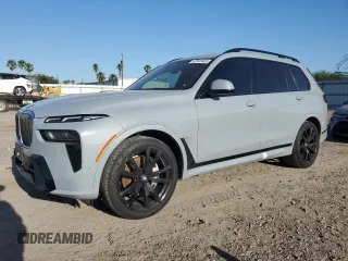 2023 BMW X7 xDrive40i z VIN 5UX23EM02P9P66694, wystawiony jako Copart lot #52945465 z przebiegiem 45 296 mil mil oraz Szkoda całkowita • Salvage title. Historia ofert i sprzedaży dostępna na DreamBid. Obrazek 1.