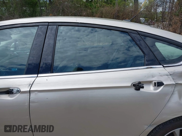 2017 Ford Fusion Hybrid SE с VIN 3FA6P0LU4HR301943, выставлен на аукционе IAAI как лот 42217709 с пробегом 102 791 миль миль и . История ставок и продаж доступна на DreamBid. Изображение 18.