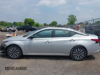 2024 Nissan Altima SV with VIN 1N4BL4DVXRN325709, listed as a IAAI auction lot 42483584 with 45,722 mi miles and . Bid and sale history available at DreamBid. Image 15.