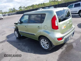 2013 Kia Soul + with VIN KNDJT2A69D7543130, listed as a IAAI auction lot 41914445 with 127,489 mi miles. Bid and sale history available at carsss.com. Image 3.