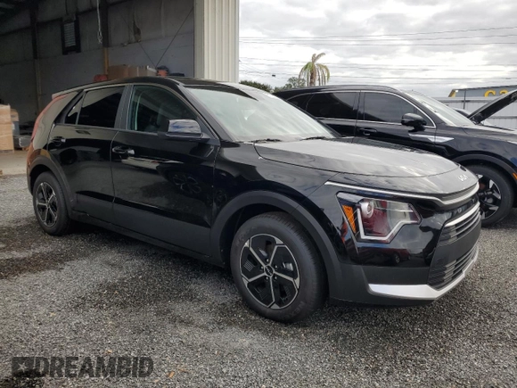 2025 Kia Niro LX with VIN KNDCP3LE6S5214451, listed as a Copart auction lot 81022254 with 15 mi miles and Clean Title. Bid and sale history available at carsss.com. Image 4.