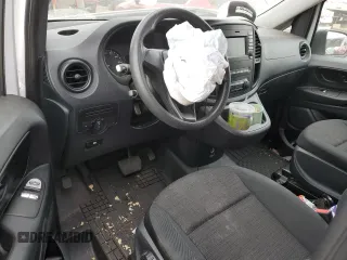 2019 Mercedes-Benz Metris Cargo z VIN WD3PG2EA9K3551630, wystawiony jako Copart lot #86312894 z przebiegiem 112 372 mil mil oraz Szkody całkowita. Historia ofert i sprzedaży dostępna na DreamBid. Obrazek 8.