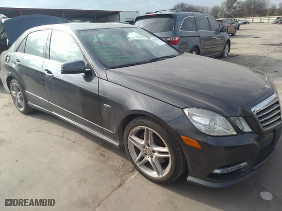 2012 Mercedes-Benz E-Class E 350 Luxury with VIN WDDHF5KB8CA641592, listed as a IAAI auction lot 41493356 with 152,981 mi miles. Bid and sale history available at carsss.com. Image 1.