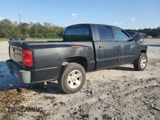 2008 Dodge Dakota Bighorn/Lonestar z VIN 1D7HE38KX8S570119, wystawiony jako Copart lot #74081024 z przebiegiem 129 665 mil mil oraz Szkoda całkowita • Salvage title. Historia ofert i sprzedaży dostępna na DreamBid. Obrazek 3.