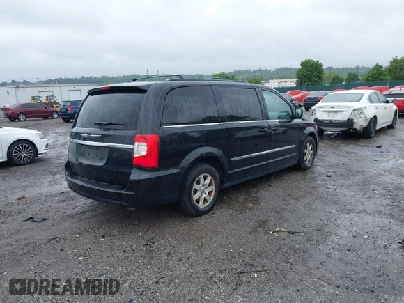 2012 Chrysler Town & Country Touring z VIN 2C4RC1BG2CR326214, wystawiony jako IAAI lot #42375949 z przebiegiem 144 295 mil mil oraz . Historia ofert i sprzedaży dostępna na DreamBid. Obrazek 4.