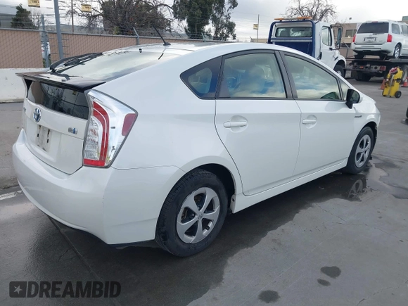 2015 Toyota Prius Four z VIN JTDKN3DU2F1915394, wystawiony jako IAAI lot #41648428 z przebiegiem 153 341 mil mil oraz . Historia ofert i sprzedaży dostępna na DreamBid. Obrazek 4.