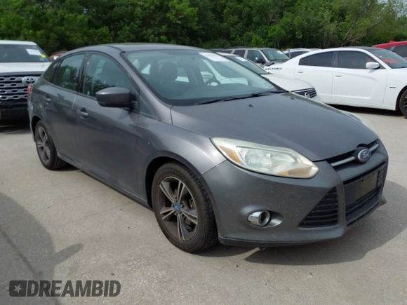 2012 Ford Focus SE with VIN 1FAHP3F25CL122340, listed as a IAAI auction lot 42070565 with 186,662 mi miles. Bid and sale history available at carsss.com. Image 6.