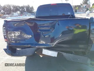 2007 Toyota Tacoma PreRunner with VIN 5TETU62NX7Z337556, listed as a IAAI auction lot 41664640 with 196,171 mi miles. Bid and sale history available at carsss.com. Image 16.