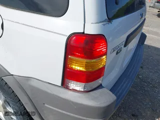 2001 Ford Escape XLT with VIN 1FMYU04151KF69759, listed as a IAAI auction lot 41997906 with 182,133 mi miles. Bid and sale history available at carsss.com. Image 6.