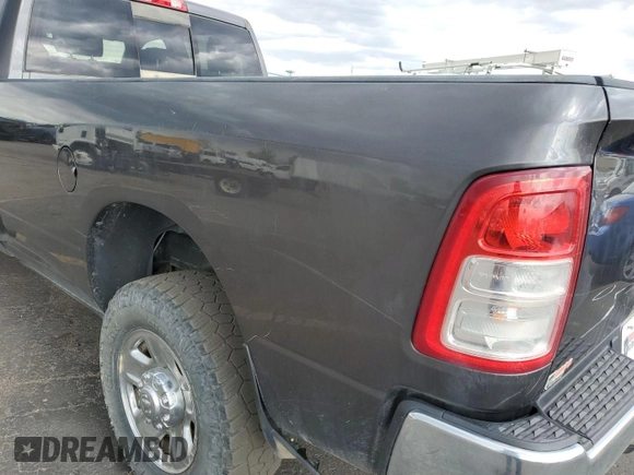 2022 Ram 2500 Tradesman with VIN 3C6UR5HJ9NG197410, listed as a IAAI auction lot 42631307 with 118,280 mi miles and . Bid and sale history available at DreamBid. Image 7.