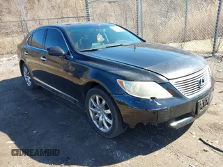 2007 Lexus LS 460 with VIN JTHBL46F975039569, listed as a IAAI auction lot 41819227 with 233,923 mi miles. Bid and sale history available at carsss.com. Image 1.