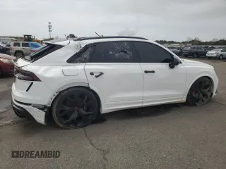 2022 Audi RS Q8 z VIN WU1ARBF17ND007066, wystawiony jako Copart lot #53830164 z przebiegiem 26 261 mil mil oraz Szkody całkowita. Historia ofert i sprzedaży dostępna na DreamBid. Obrazek 3.