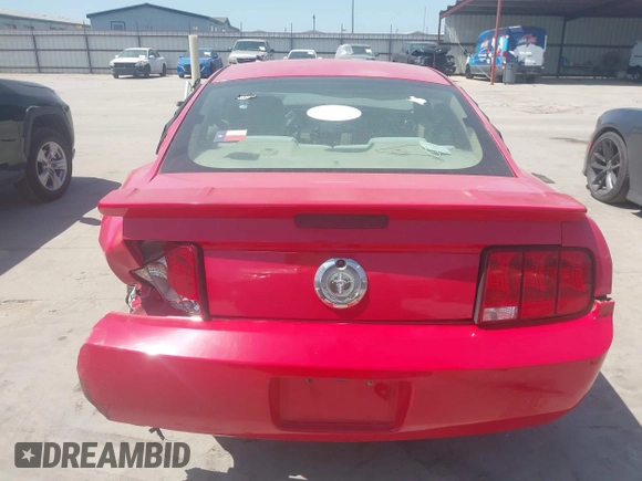 2009 Ford Mustang with VIN 1ZVHT80N295114597, listed as a IAAI auction lot 42013099 with 117,370 mi miles and . Bid and sale history available at carsss.com. Image 17.