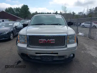 2008 GMC Sierra Denali z VIN 2GTEK638X81159807, wystawiony jako IAAI lot #42075788 z przebiegiem 143 393 mil mil oraz . Historia ofert i sprzedaży dostępna na DreamBid. Obrazek 12.