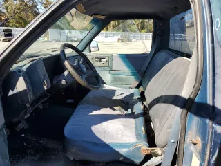 1992 GMC Sonoma with VIN 1GTCS14ZXN8512542, listed as a Copart auction lot 82427174 with 222,475 mi miles and Salvage Title. Bid and sale history available at carsss.com. Image 7.