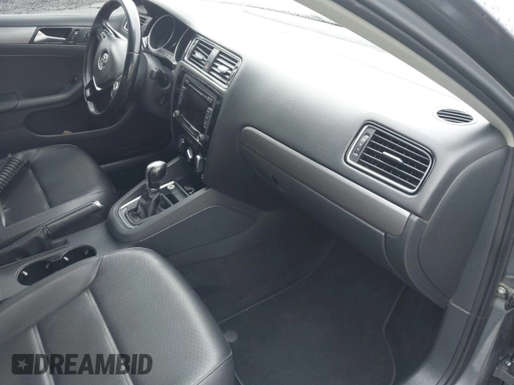 2015 Volkswagen Jetta SE с VIN 3VWLA7AJ7FM218630, выставлен на аукционе IAAI как лот 41621751 с пробегом 236 575 миль миль и . История ставок и продаж доступна на DreamBid. Изображение 5.