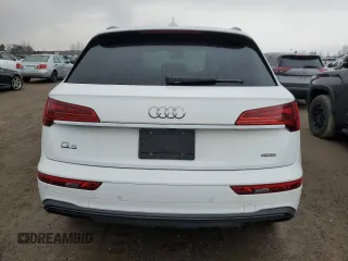 2024 Audi Q5 Komfort with VIN WA1AAAFY4R2124076, listed as a Copart auction lot 84029874 with 66 mi miles and Non Repairable. Bid and sale history available at carsss.com. Image 6.