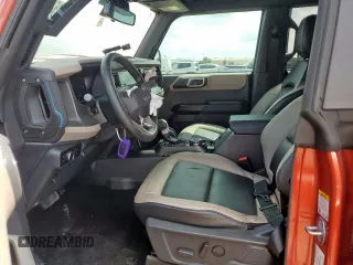 2024 Ford Bronco Wildtrak с VIN 1FMEE2BP4RLB23952, выставлен на аукционе Copart как лот 61547765 с пробегом 12 180 миль миль и На запчасти • Non repairable. История ставок и продаж доступна на DreamBid. Изображение 7.