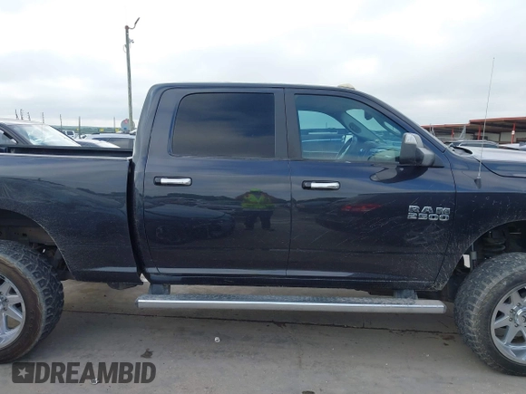 2016 Ram 2500 SLT with VIN 3C6UR5DL6GG113215, listed as a IAAI auction lot 42211606 with 182,680 mi miles. Bid and sale history available at carsss.com. Image 13.