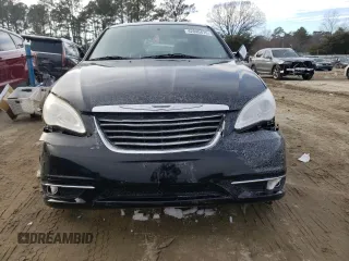2012 Chrysler 200 Limited with VIN 1C3CCBCG8CN122366, listed as a Copart auction lot 42040475 with 118,262 mi miles and Salvage Title. Bid and sale history available at DreamBid. Image 5.
