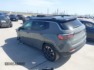2022 Jeep Compass Limited z VIN 3C4NJDCB5NT136643, wystawiony jako IAAI lot #41737326 z przebiegiem 24 806 mil mil oraz . Historia ofert i sprzedaży dostępna na DreamBid. Obrazek 3.