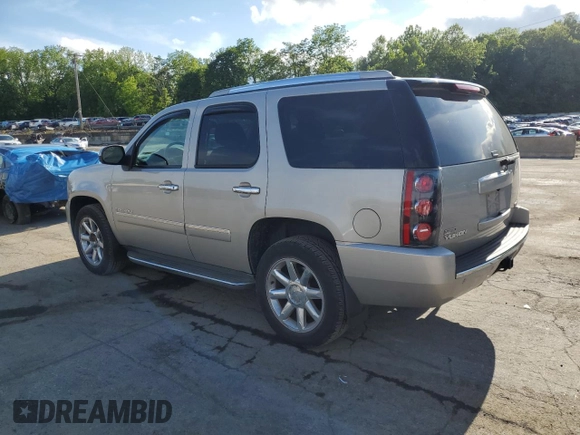 2009 GMC Yukon Denali z VIN 1GKFK03229R283189, wystawiony jako Copart lot #58702855 z przebiegiem 212 195 mil mil oraz Czysty tytuł • Clean title. Historia ofert i sprzedaży dostępna na DreamBid. Obrazek 2.